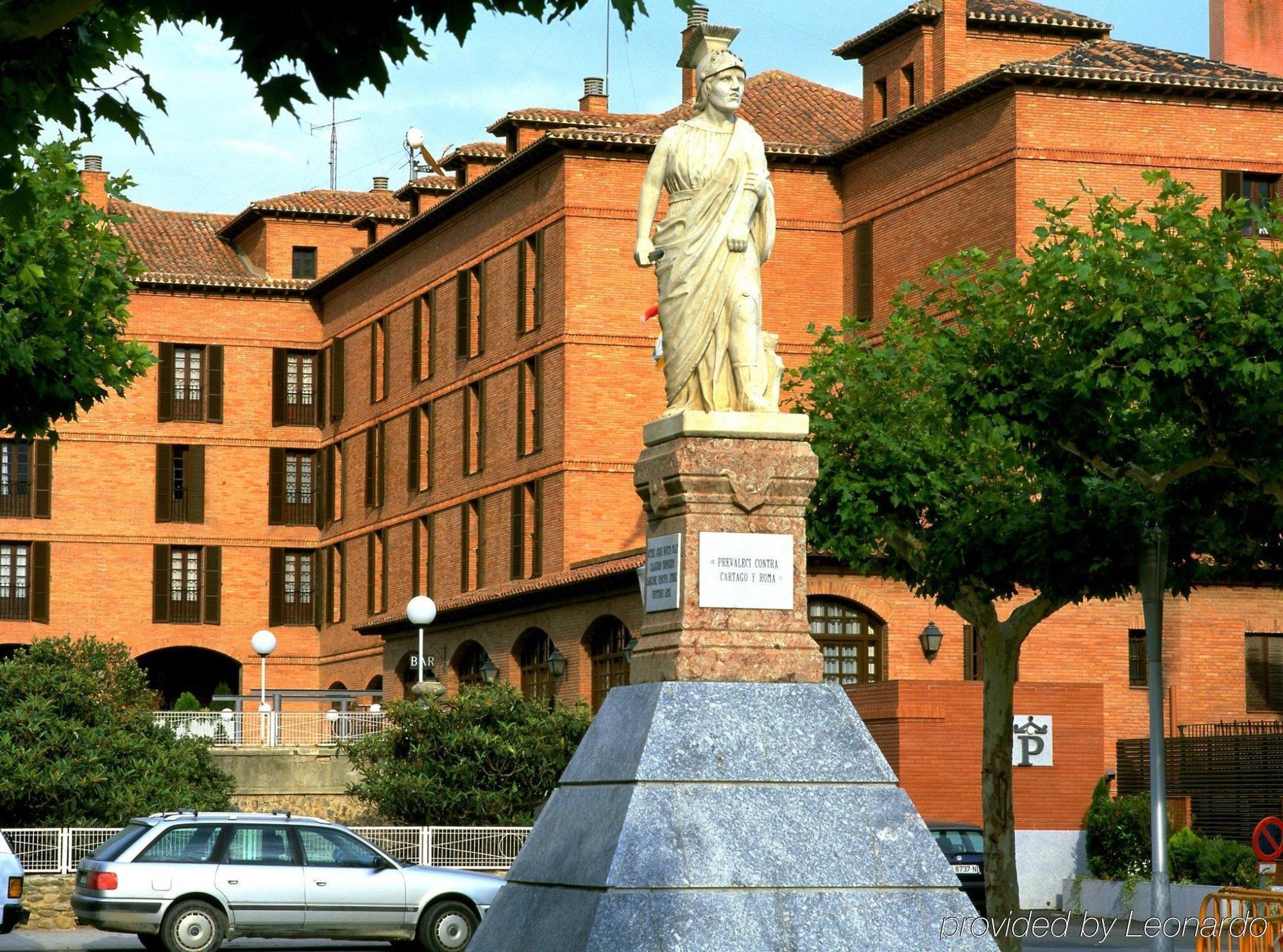 Hotel Ciudad De Calahorra Extérieur photo